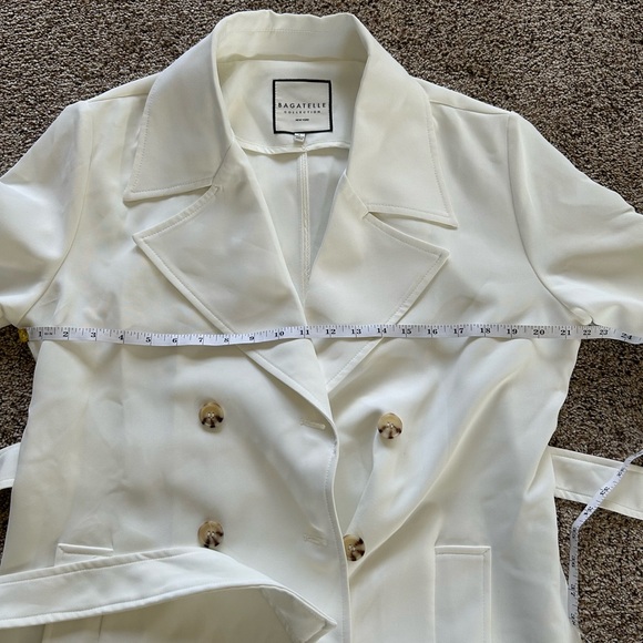 Bagatelle Double Breasted Off-white Trench Coat. Women’s Large - NWT - Picture 12 of 15